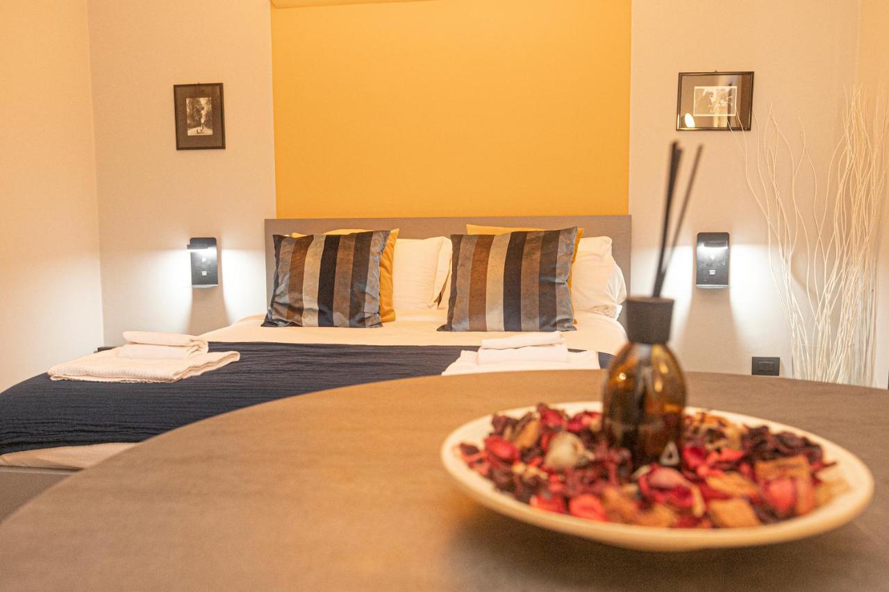 Giano Host - I Teatri Lägenhet Genua Exteriör bild