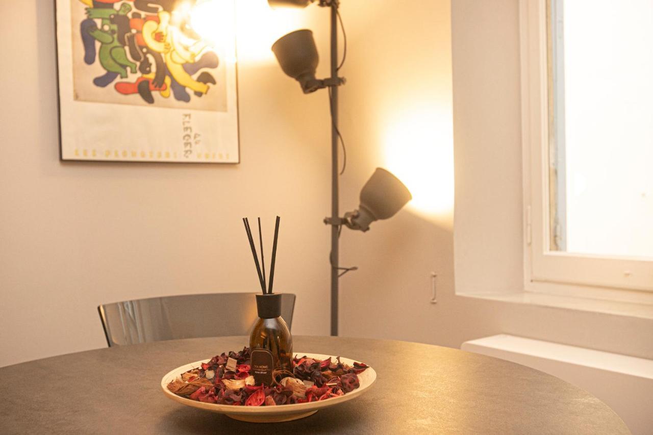 Giano Host - I Teatri Lägenhet Genua Exteriör bild
